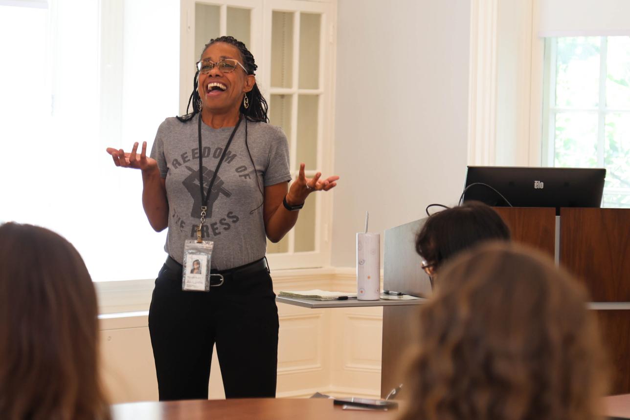 Award-winning Virginian-Pilot Education and Features Editor Denise Watson leads a six-part journalism masterclass series through William & Mary's Charles Center. (Photo by Tess Willett)