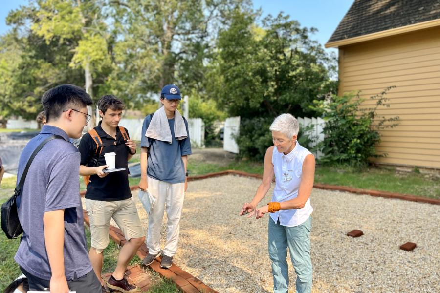 History 218 students talk to Colonial Williamsburg Archaeologist Meredith Poole