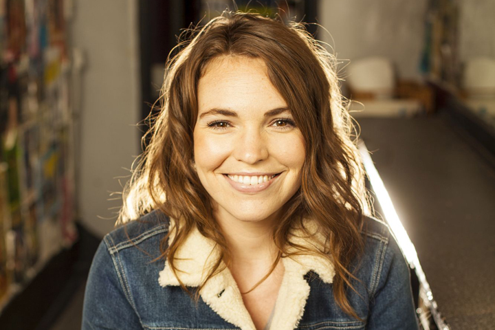 Homecoming comedy show to feature Beth Stelling, Rae Sanni | William & Mary